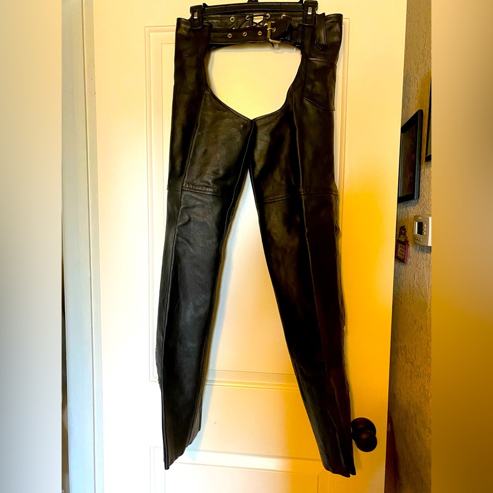 EUC FRONTIER LEATHERS LADIES LEATHER MOTORCYCLE CHAPS SIZE XXXS (3XS)
